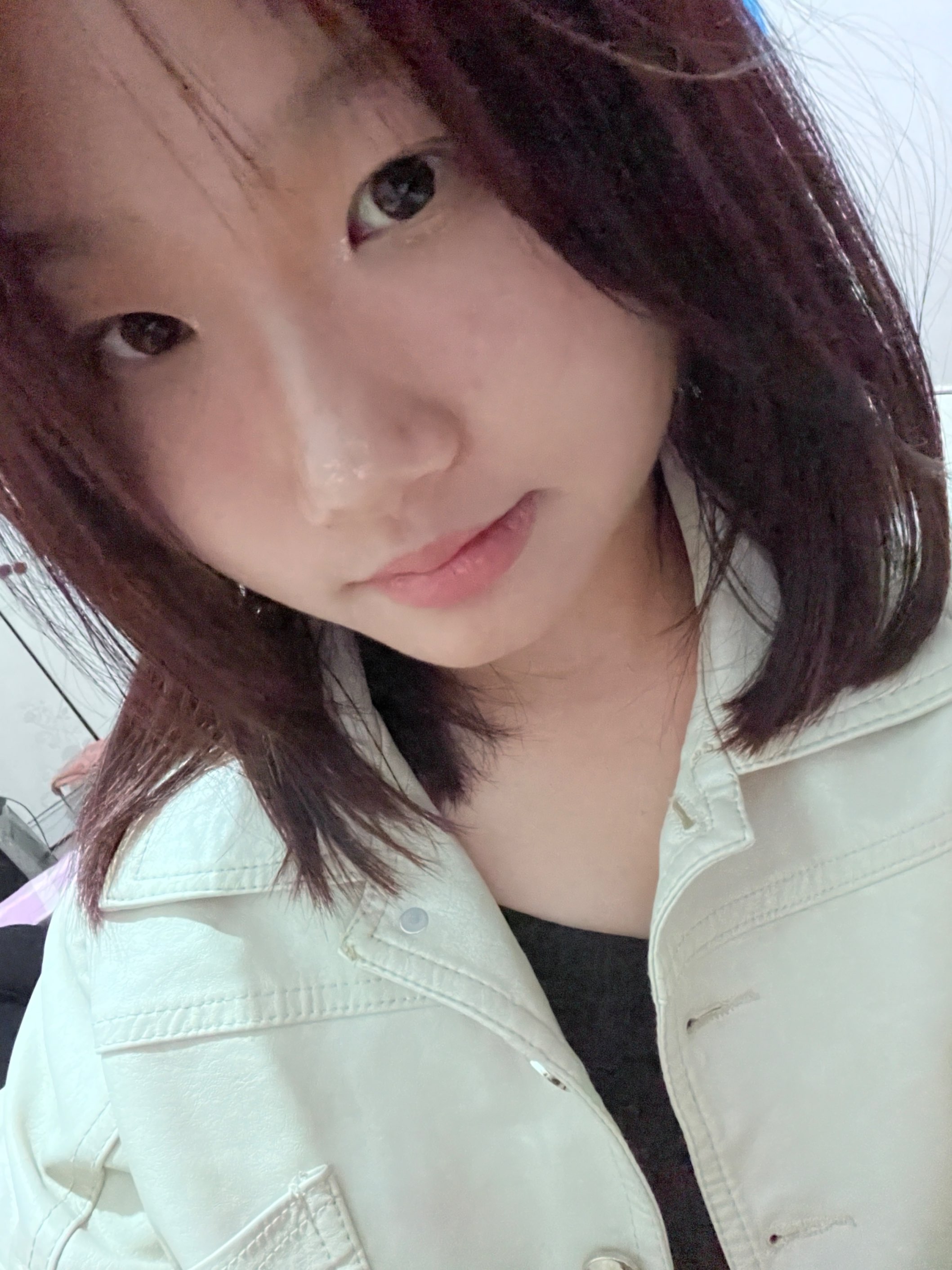失踪人现名：尚思彤照片