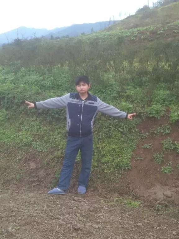失踪人张均照片